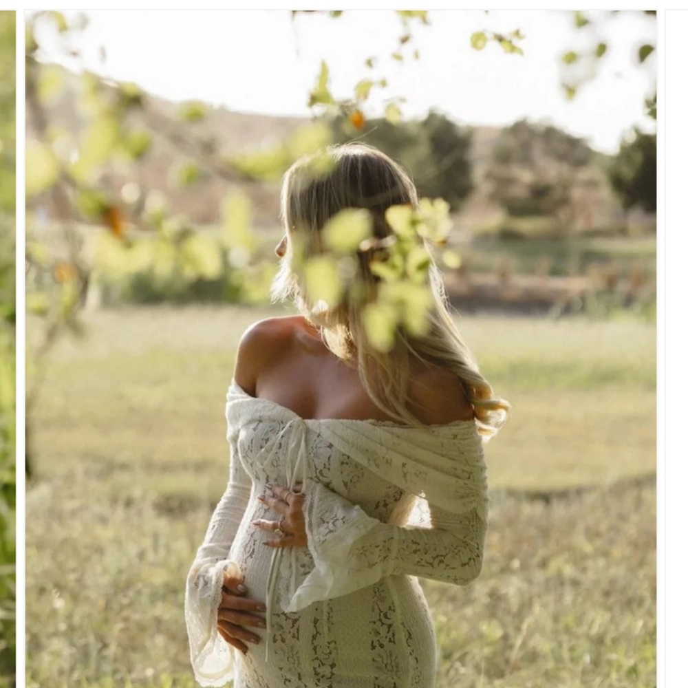 Althea Elise Clarisse Lace Maxi Dress - Picture 3 of 10